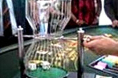 Sòng bạc “nghìn đô” ở biên giới