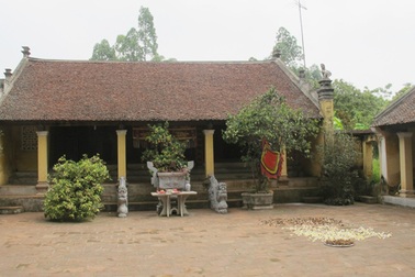 Làng cổ Đường Lâm, lại có chuyện