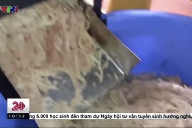 Kinh hoàng từ bì lợn phế phẩm thành nem chua rán giòn ngon