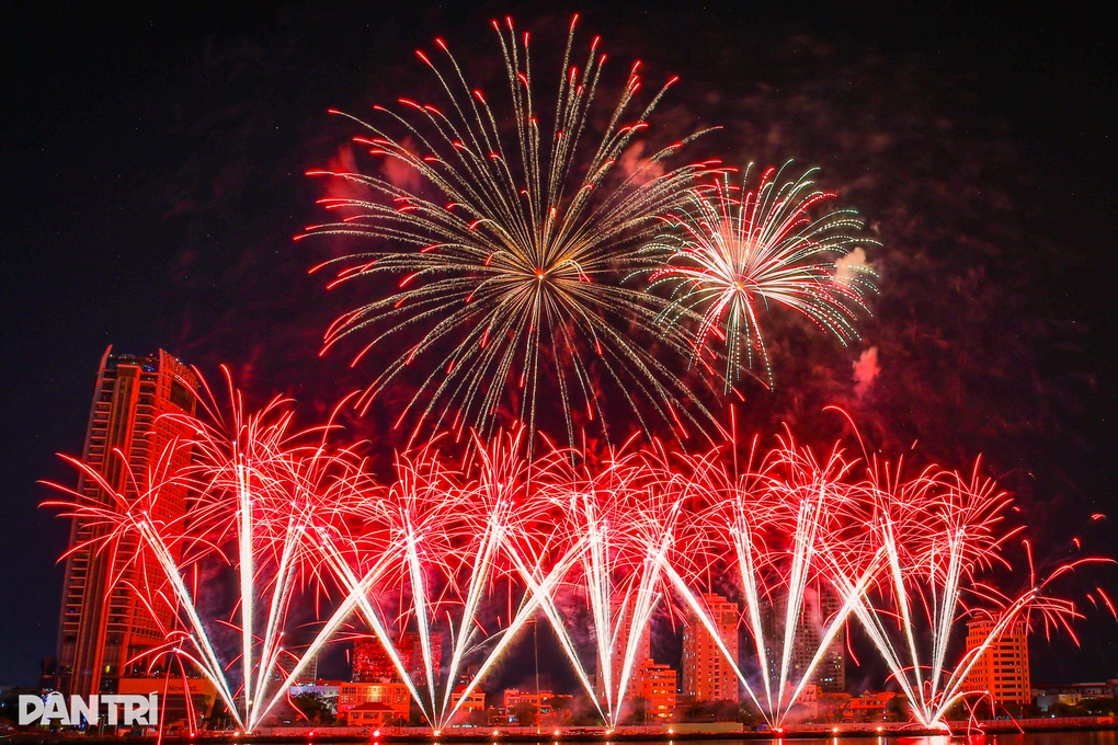 Lộ diện 2 đội tranh tài tại chung kết lễ hội pháo hoa Đà Nẵng - 2
