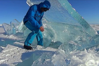 Vẻ đẹp kỳ ảo của hồ nước cổ nhất thế giới