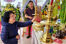 Người Hàn Quốc cúi đầu xin lỗi tại lễ tưởng niệm 55 năm thảm sát Hà My