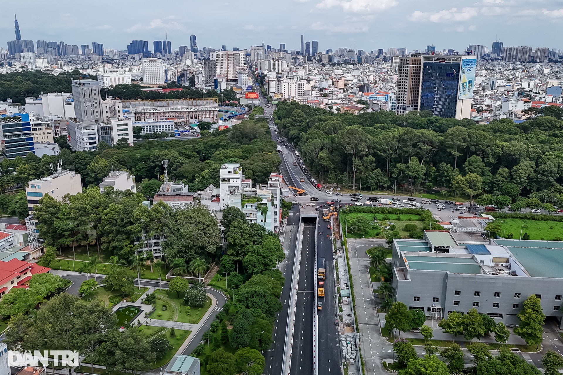 Hầm chui giải cứu kẹt xe ở cửa ngõ sân bay Tân Sơn Nhất trước ngày thông xe - 1