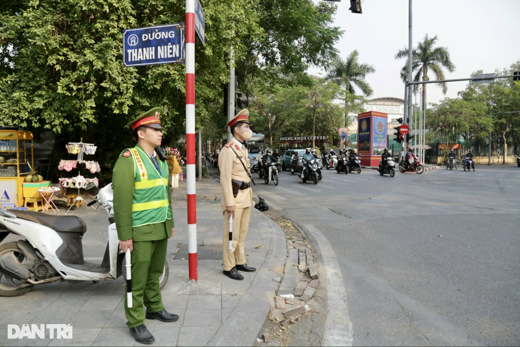 Phòng CSGT Hà Nội đảm bảo an toàn giao thông cả tuyến quận, huyện - 1 Phòng CSGT Hà Nội đảm bảo an toàn giao thông cả tuyến quận, huyện - 1