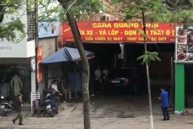 Phóng viên thâm nhập vào gara rửa xe ô tô chuyên cạy cốp xe trộm tiền của khách