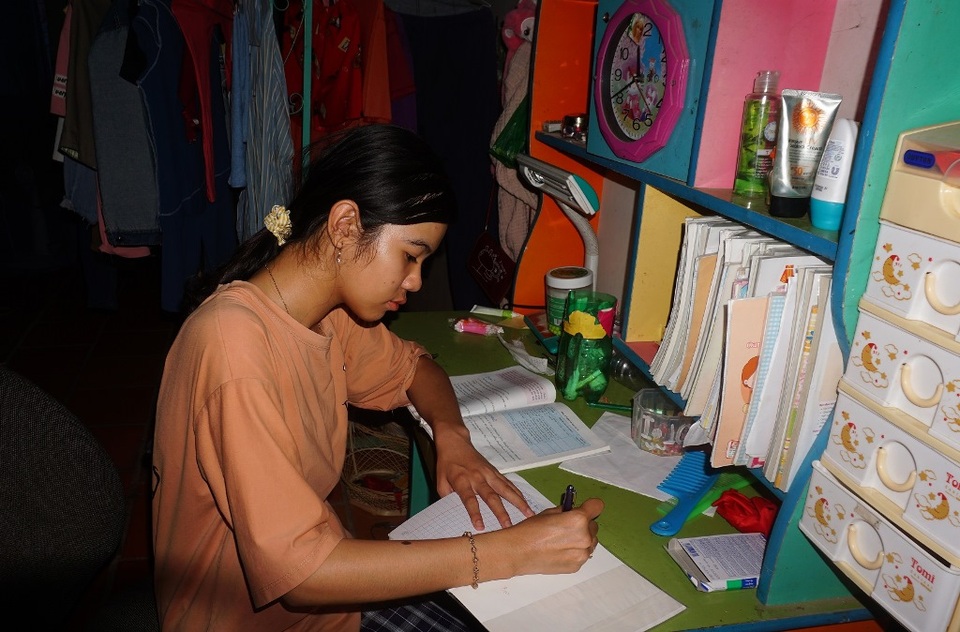 Người dân cù lao và cuộc sống chìm, nổi theo con nước - 4 Người dân cù lao và cuộc sống chìm, nổi theo con nước - 4