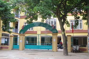 Trường lạm thu tiền “xã hội hóa”: UBND phường chỉ đạo trả lại