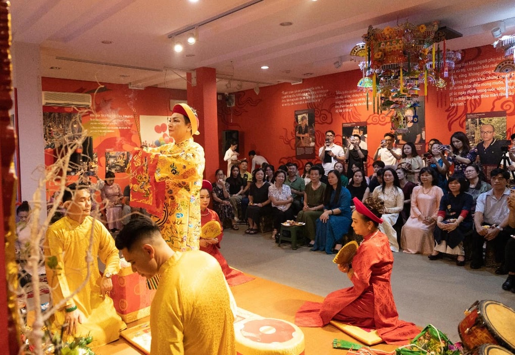 Sở Văn hóa Bắc Ninh bị nhắc nhở vì thực hành sai lệch tín ngưỡng thờ Mẫu - 1 Sở Văn hóa Bắc Ninh bị nhắc nhở vì thực hành sai lệch tín ngưỡng thờ Mẫu - 1