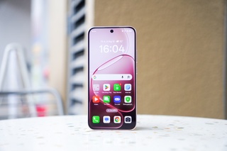 Đánh giá OPPO A6 Pro: Thiết kế mỏng nhẹ, pin khỏe, camera còn hạn chế - 1