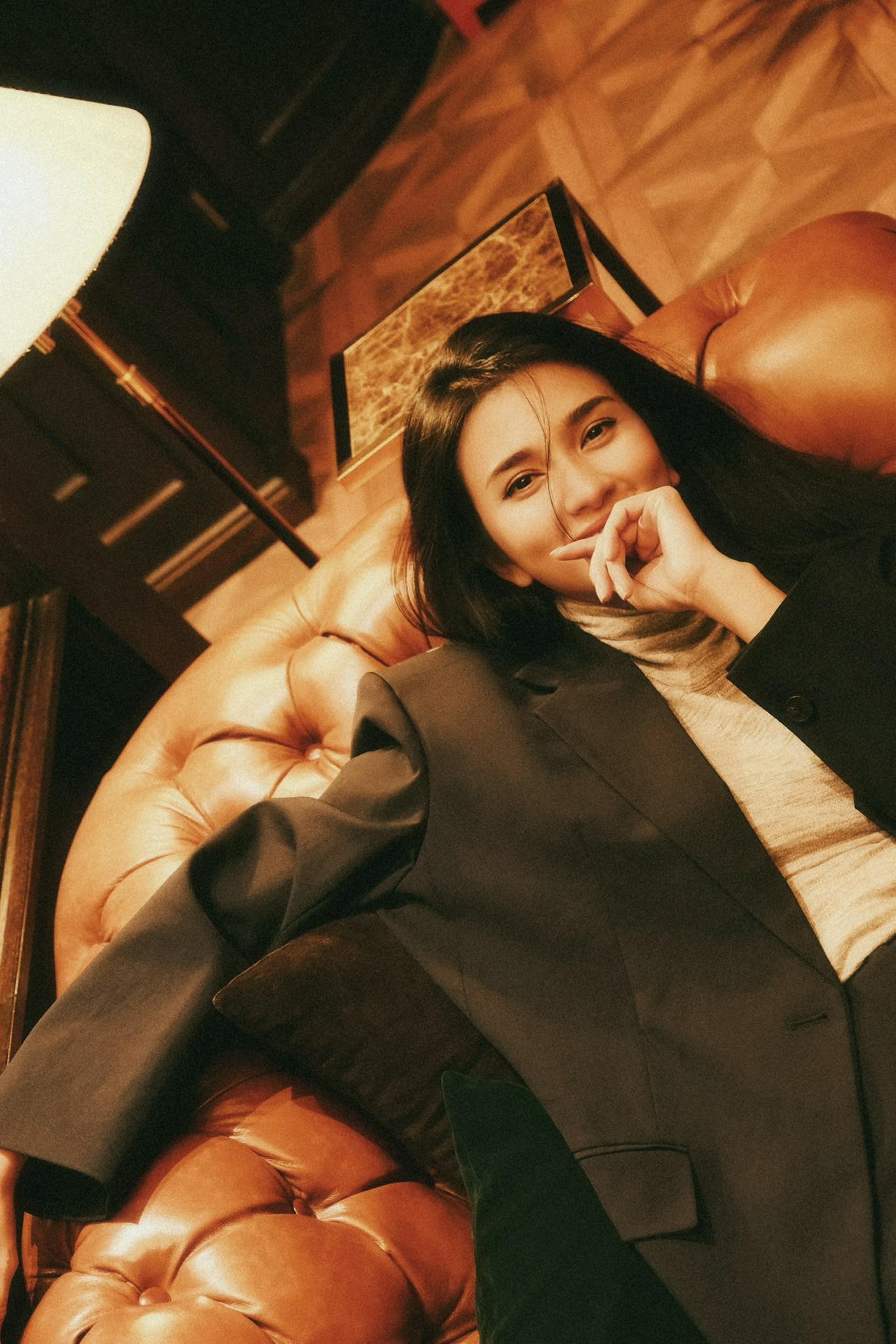 NSƯT Kim Tuyến: Mẹ đơn thân gợi cảm, nghi vấn hẹn hò chị đẹp kém 8 tuổi - 3