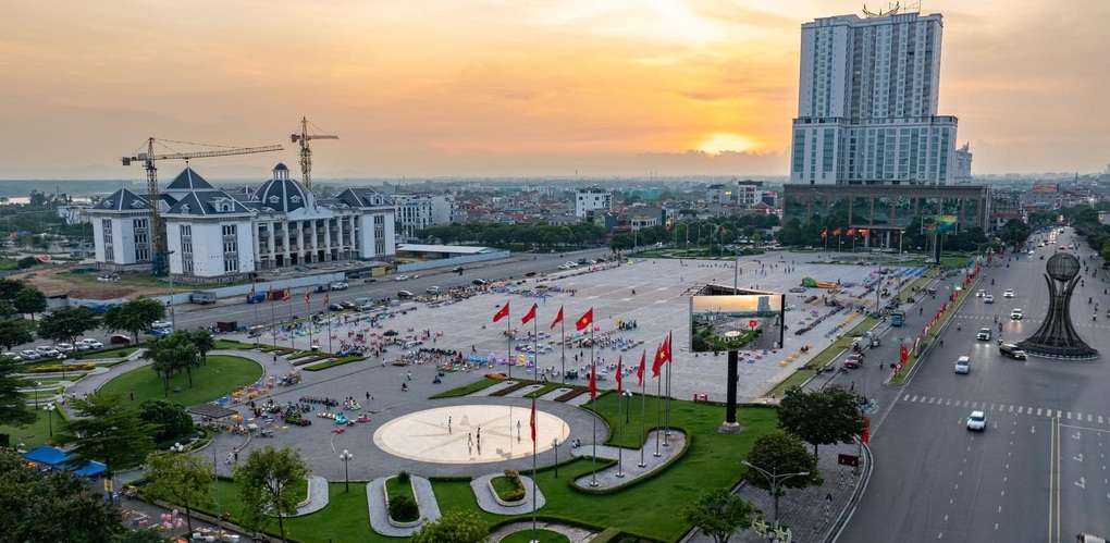 Phú Thọ tiếp nhận học sinh chuyển trường về Việt Trì khi sáp nhập tỉnh - 1 Phú Thọ tiếp nhận học sinh chuyển trường về Việt Trì khi sáp nhập tỉnh - 1