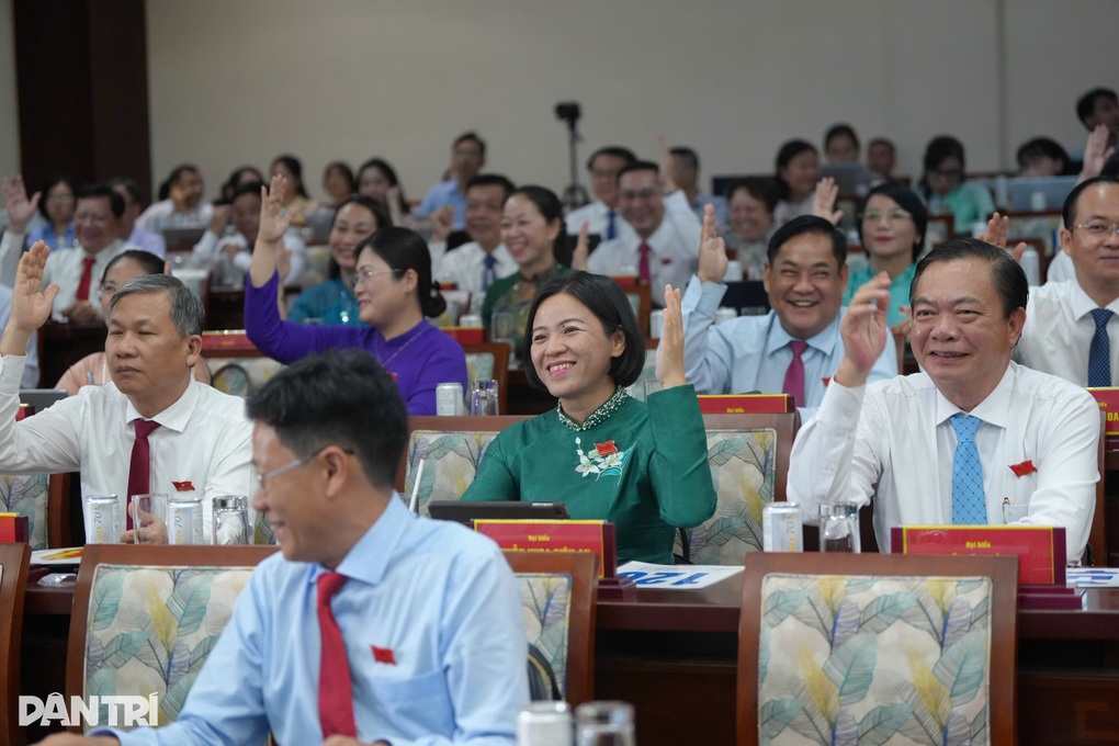 Phát biểu đầu tiên của tân Chủ tịch HĐND TPHCM Võ Văn Minh - 2 Phát biểu đầu tiên của tân Chủ tịch HĐND TPHCM Võ Văn Minh - 2