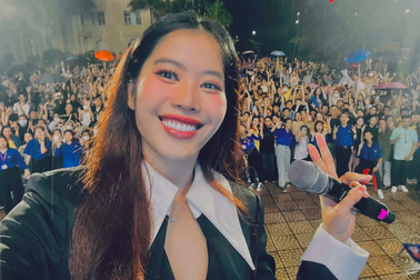 Nam Em sau khi bị phạt: Vẫn livestream, muốn làm liveshow rồi "nghỉ hưu"