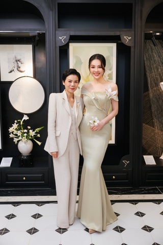 Á hậu Thụy Vân đẹp "không tuổi" sau gần 2 thập kỷ đăng quang, là mẹ 2 con - 3