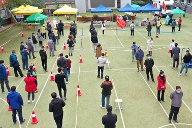 Trung Quốc dồn dập phong tỏa để bảo vệ "thành trì Zero Covid"