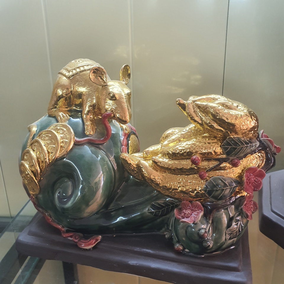 Chuột dát vàng tiền triệu, gần Tết làm mỏi tay vẫn không đủ hàng - 7 Chuột dát vàng tiền triệu, gần Tết làm mỏi tay vẫn không đủ hàng - 7