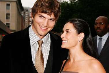 Demi Moore tiết lộ từng bị mất đứa con với Ashton Kutcher