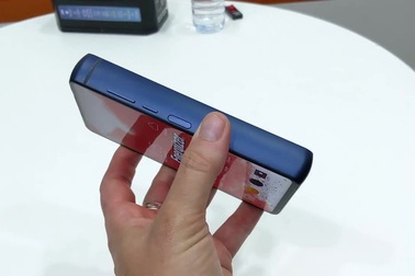 Smartphone có pin lớn nhất: Energizer Power Max P18K Pop