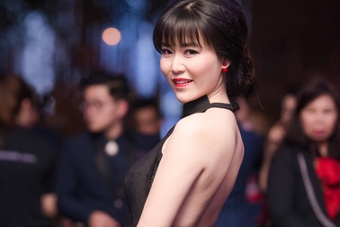 Hoa hậu Thu Thuỷ bất ngờ tái xuất với váy hở lưng đầy gợi cảm