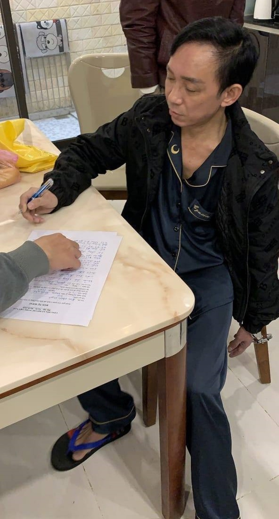 Triệt xóa đường dây cá độ bóng đá 250 tỷ đồng qua mạng - 1 Triệt xóa đường dây cá độ bóng đá 250 tỷ đồng qua mạng - 1