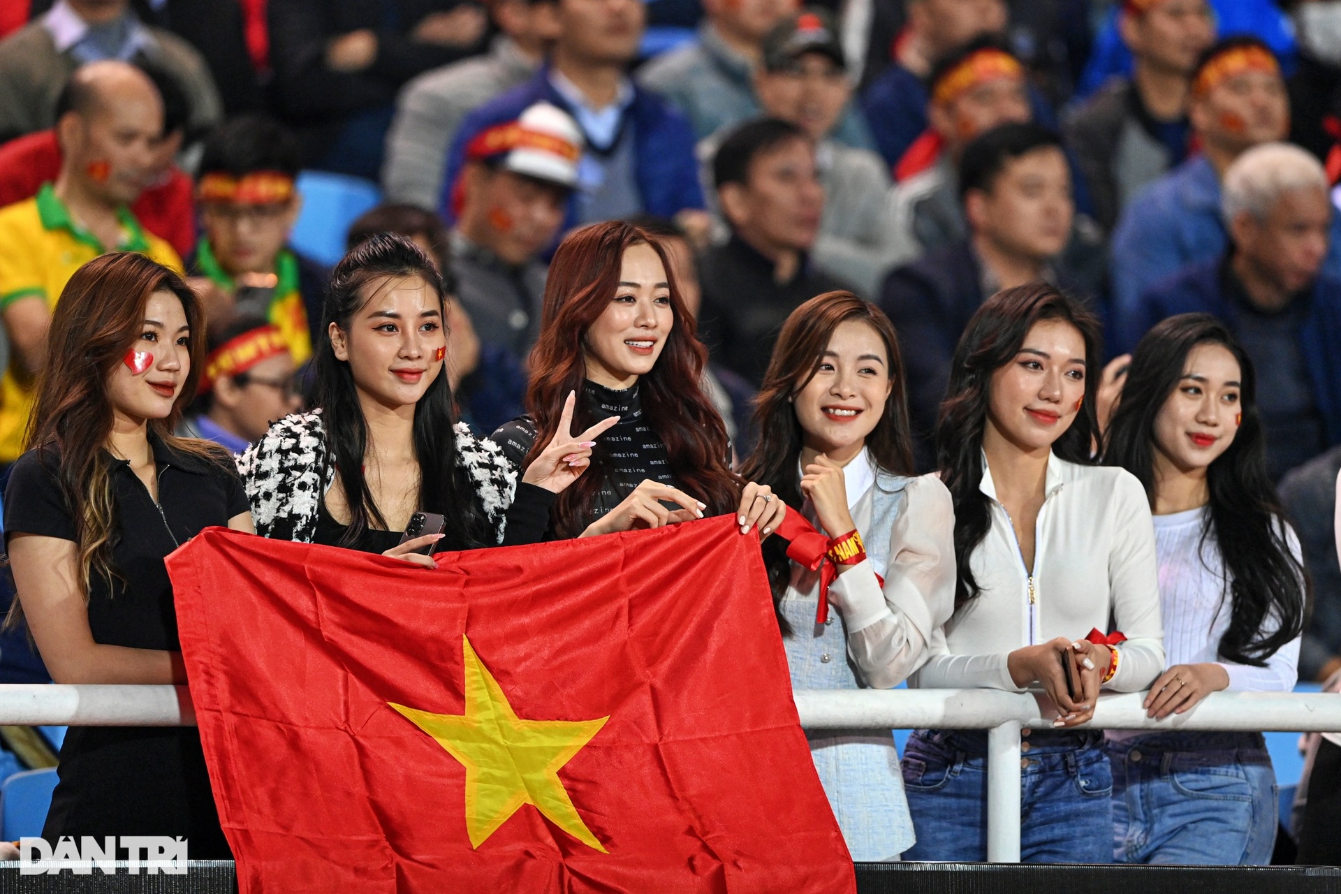 10 phút thi đấu và tình huống kiến tạo thành bàn tinh tế của Quang Hải - 3 10 phút thi đấu và tình huống kiến tạo thành bàn tinh tế của Quang Hải - 3