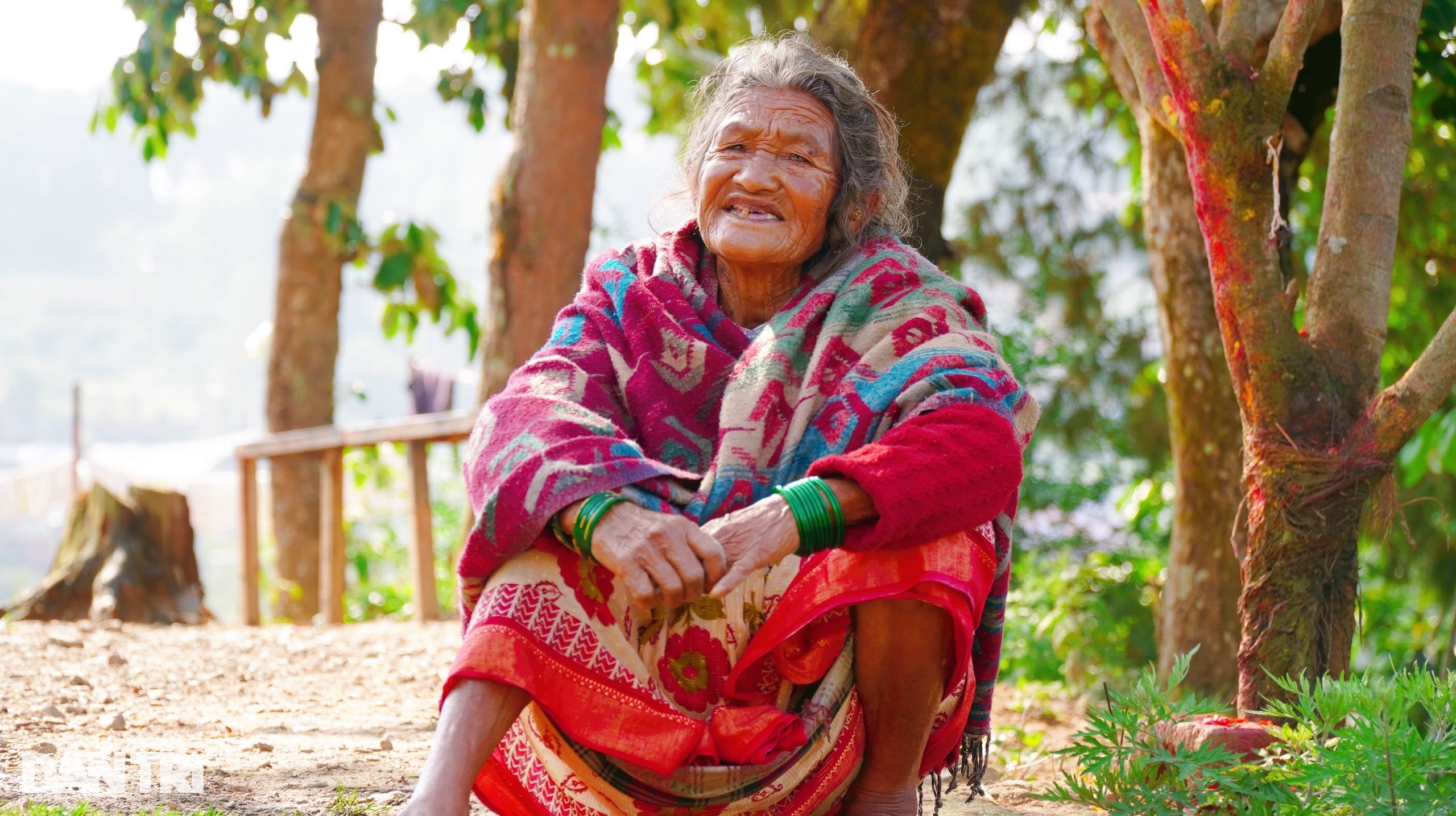 Người khuân vác ở Everest và hành trình cô gái Việt tìm thành phố trên mây - 8 Người khuân vác ở Everest và hành trình cô gái Việt tìm thành phố trên mây - 8