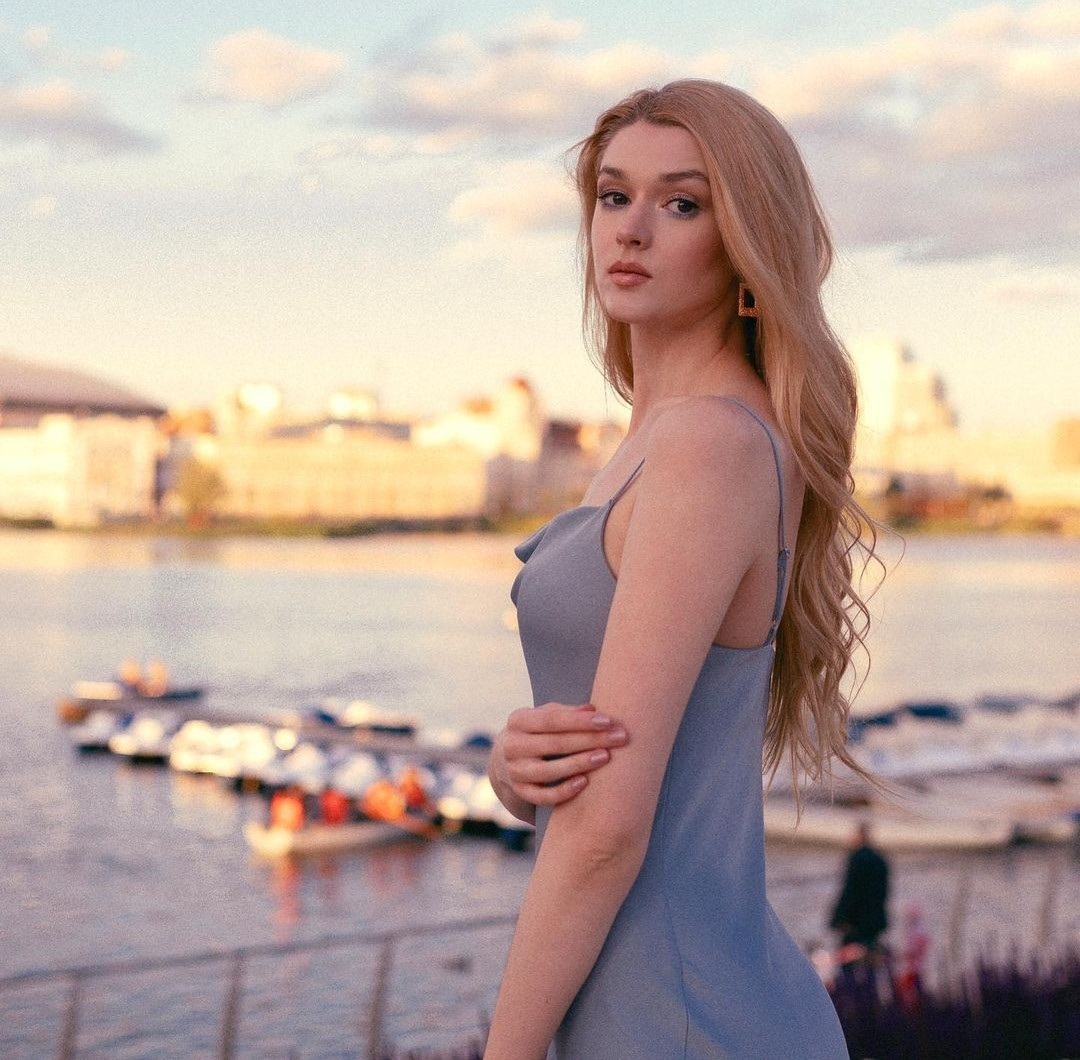 전 러시아 배구 미인 여왕은 키가 1.82m이고 인형처럼 아름답습니다. - 1 Cựu hoa khôi bóng chuyền Nga cao 1,82m, xinh như búp bê - 1