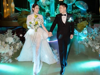 Hương Liên bật khóc bên chồng hơn 12 tuổi trong đám cưới hào môn xa hoa - 4