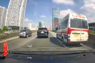 Đi vào làn khẩn cấp Vành đai 3, tài xế không bị phạt với lý do bất ngờ