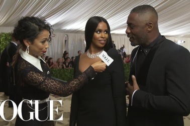 Idris Elba sành điệu bên bạn gái