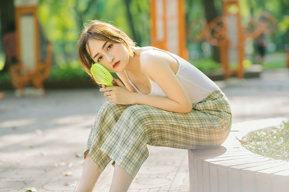 Bộ ảnh giản dị của nữ sinh trường Kiến trúc khiến bao chàng trai say lòng - 7 Bộ ảnh giản dị của nữ sinh trường Kiến trúc khiến bao chàng trai say lòng - 7