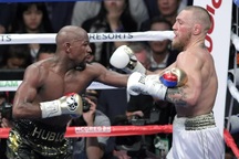 Floyd Mayweather đàm phán hai trận chiến 1,5 tỷ USD với "gã điên" McGregor