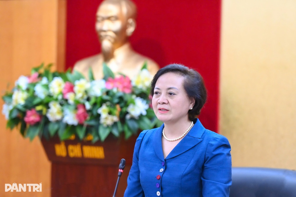 Bộ Nội vụ áp KPI cho cán bộ, công chức với tinh thần có vào, có ra - 1 Bộ Nội vụ áp KPI cho cán bộ, công chức với tinh thần có vào, có ra - 1