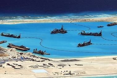 Mỹ cảnh báo Trung Quốc tiếp tục xây đảo và quân sự hóa Biển Đông