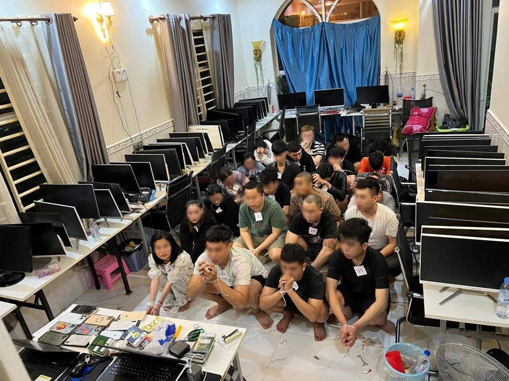 Campuchia phá loạt đường dây lừa đảo trực tuyến, bắt hơn 3.400 nghi phạm - 1 Campuchia phá loạt đường dây lừa đảo trực tuyến, bắt hơn 3.400 nghi phạm - 1