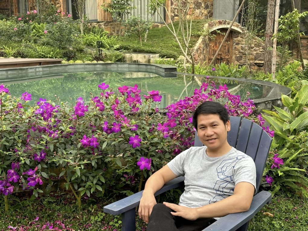 Trọng Tấn tuổi U50 : Hôn nhân viên mãn, thích trồng cây, uống trà - 8 Trọng Tấn tuổi U50 : Hôn nhân viên mãn, thích trồng cây, uống trà - 8