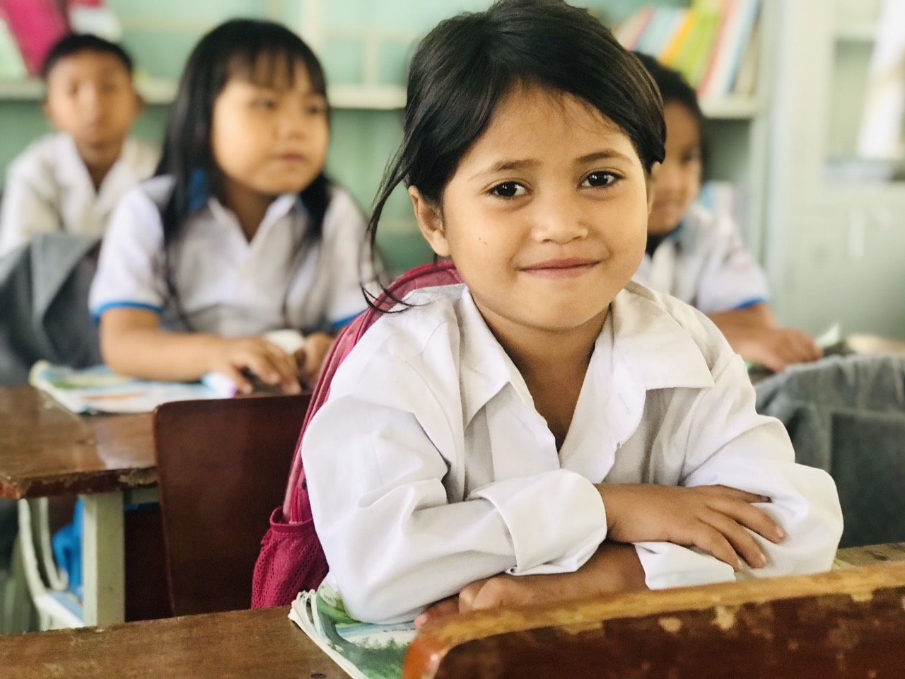 Trường học hạnh phúc như cơn mưa rào gieo vào cánh đồng khô hạn vì áp lực - 4 Trường học hạnh phúc như cơn mưa rào gieo vào cánh đồng khô hạn vì áp lực - 4