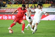 Chuyên gia: "HLV Troussier thực sự dũng cảm khi chọn đối đầu Hàn Quốc"