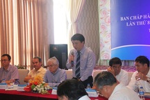 Chủ tịch CLB Quảng Ninh: “Mong bầu Đức và bầu Tú đừng ai bỏ bóng đá!”