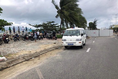 Đang kéo lưới, ngư dân phát hiện thi thể phụ nữ trên biển