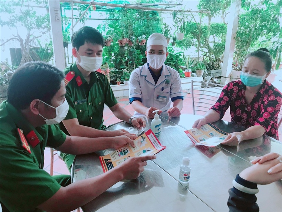 Bộ Công an: Đi từng ngõ, gõ từng nhà nắm danh sách người nhập cảnh - 1 Bộ Công an: Đi từng ngõ, gõ từng nhà nắm danh sách người nhập cảnh - 1