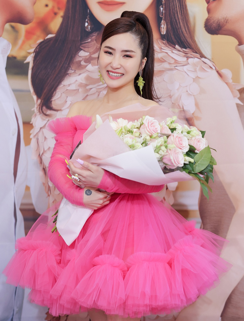 Hương Tràm: Tôi độc thân và sẵn sàng cho mối quan hệ mới - 1 Hương Tràm: Tôi độc thân và sẵn sàng cho mối quan hệ mới - 1