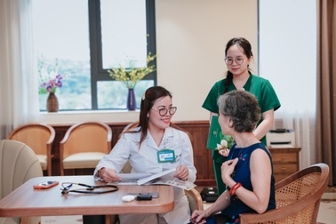 Mô hình bán trú “chống cô đơn” được nhiều người cao tuổi lựa chọn