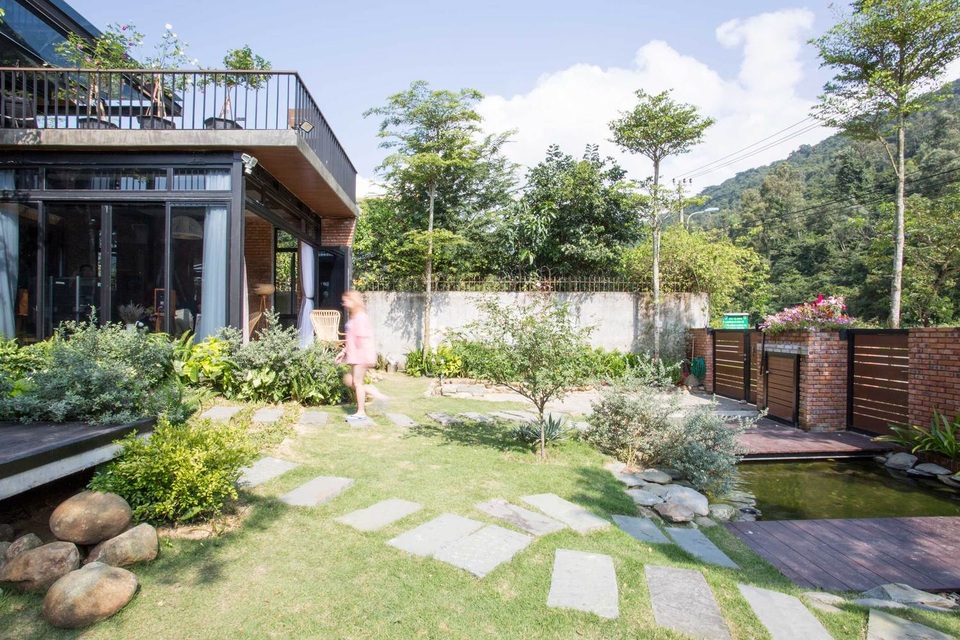 Đôi bạn thân mua đất, xây biệt thự cạnh nhau để sống đến cuối đời ở Đà Nẵng - 6 Đôi bạn thân mua đất, xây biệt thự cạnh nhau để sống đến cuối đời ở Đà Nẵng - 6