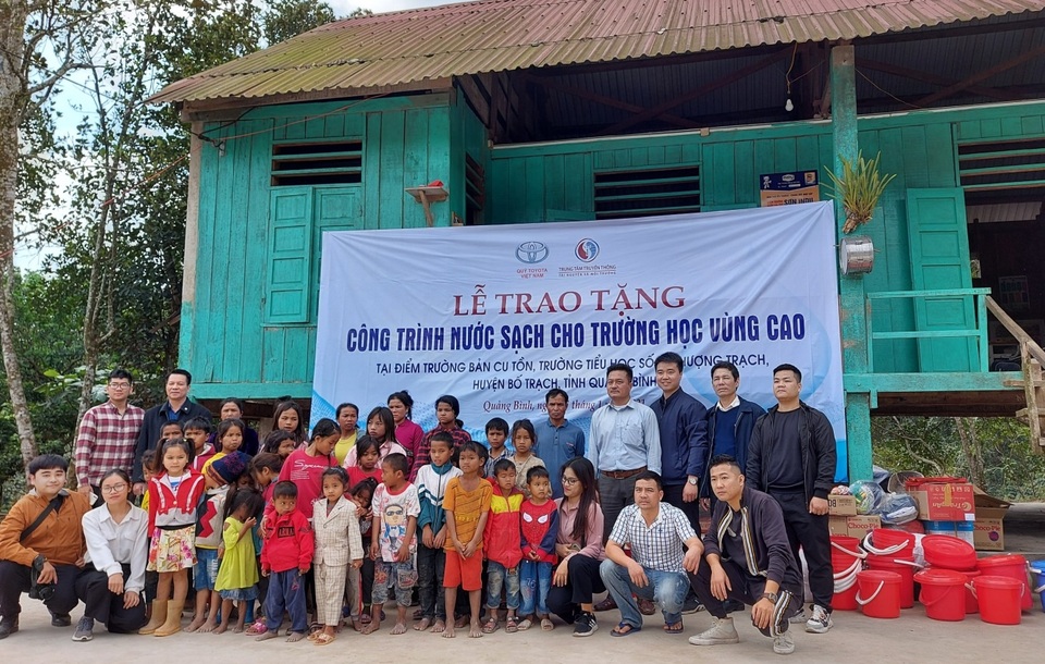 Toyota cung cấp nước sạch cho các trường tiểu học ở Quảng Bình - 3 Toyota cung cấp nước sạch cho các trường tiểu học ở Quảng Bình - 3