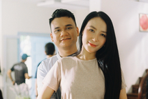 Khắc Việt và bà xã Thảo Bebe "tình bể bình" trong MV mới