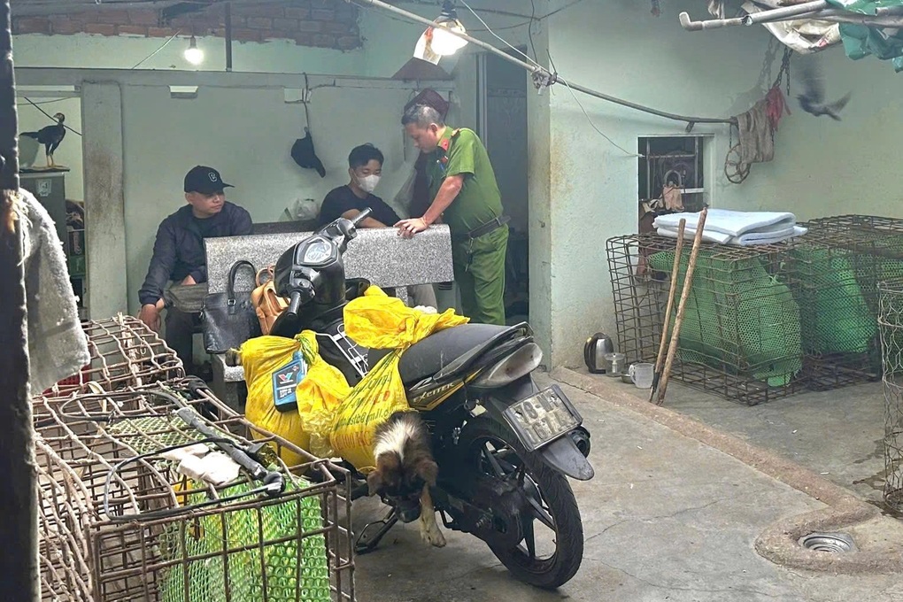 Bà lão 74 tuổi nằm trong đường dây trộm chó liên tỉnh - 2 Bà lão 74 tuổi nằm trong đường dây trộm chó liên tỉnh - 2