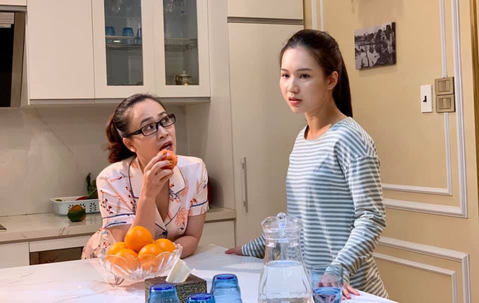 Nỗi khổ của nghệ sĩ khi đóng cảnh “ngặt nghèo” trên phim ảnh - 2 Nỗi khổ của nghệ sĩ khi đóng cảnh “ngặt nghèo” trên phim ảnh - 2