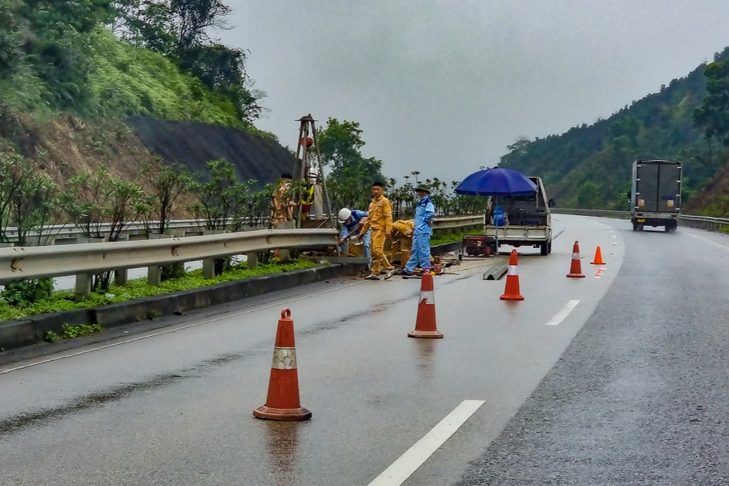 Năm 2022 xảy ra 84 vụ tai nạn giao thông trên cao tốc Nội Bài - Lào Cai - 2 Năm 2022 xảy ra 84 vụ tai nạn giao thông trên cao tốc Nội Bài - Lào Cai - 2
