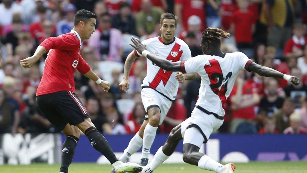 HLV Erik Ten Hag chê C.Ronaldo không đủ thể lực thi đấu cho Man Utd - 1 HLV Erik Ten Hag chê C.Ronaldo không đủ thể lực thi đấu cho Man Utd - 1